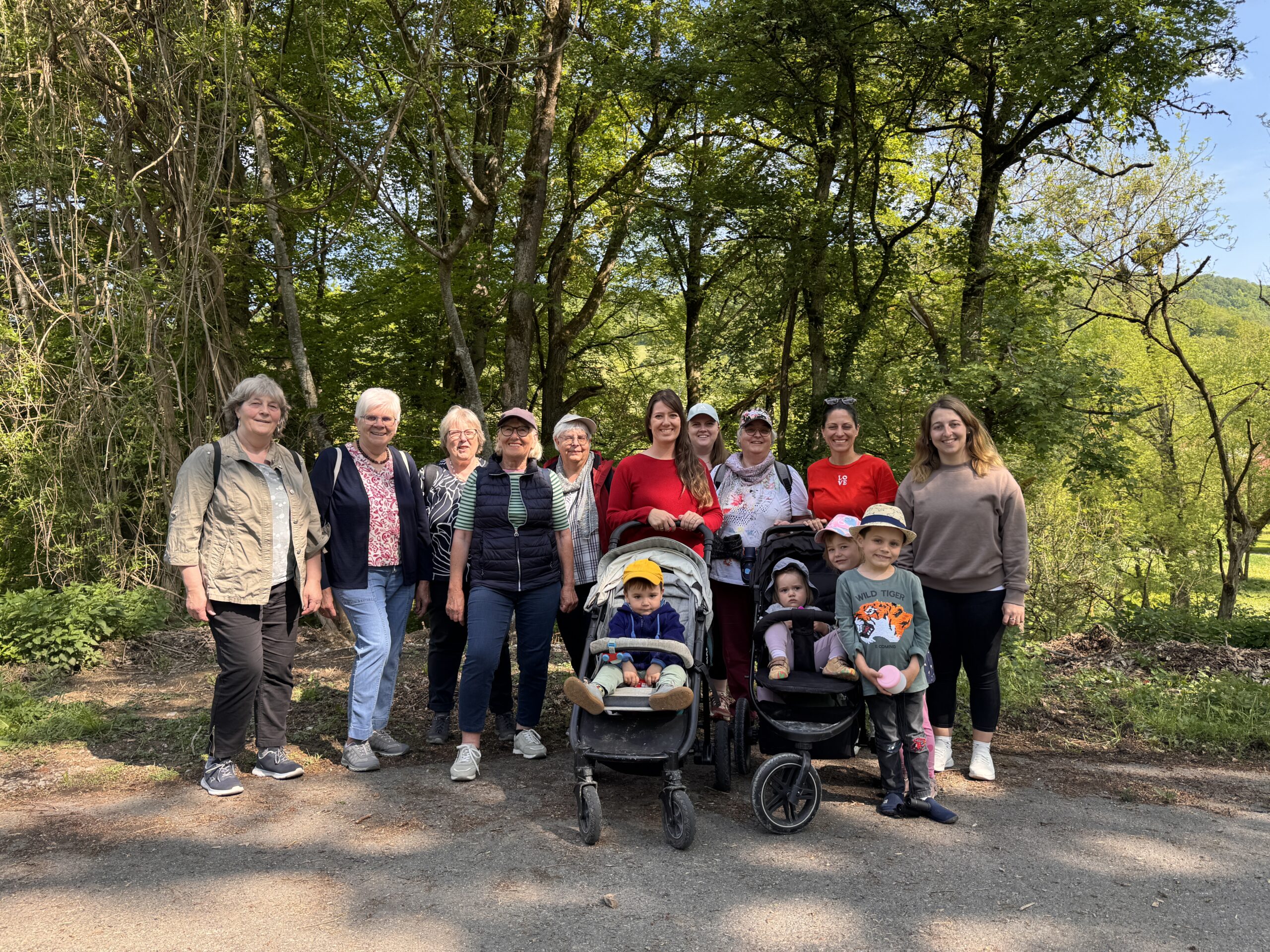 LandFrauen- und Familienwanderung durch das herrliche Jagsttal